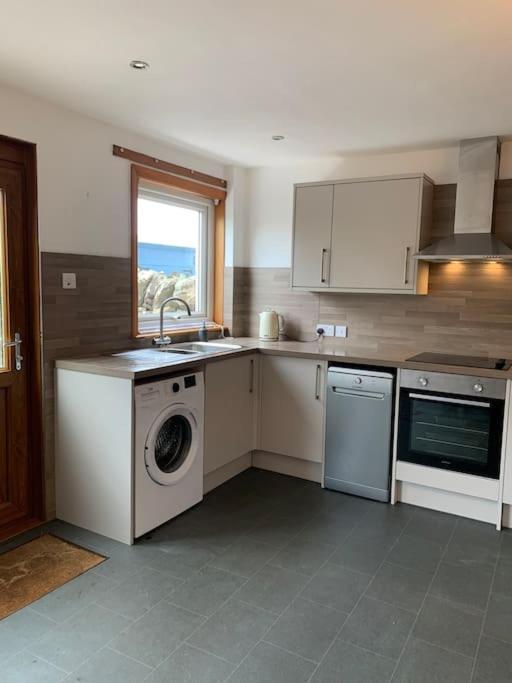Cladach Cottage - Seafront Isle of Whithorn Exterior photo